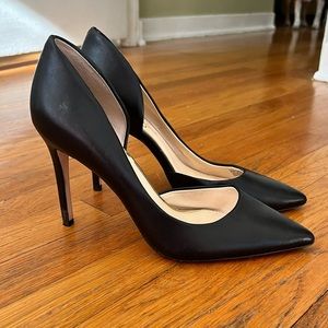 Jessica Simpson Black Leather Pumps (Size 8)